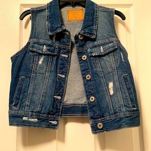 Jean vest women’s size Large